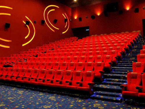 सुप्रीम कोर्ट ने मल्टीप्लेक्स में महंगाई पर जताई नाराजगी:कहा – 100 रुपए में पानी की बोतल और 700 रुपए में कॉफी बेच रहे हो