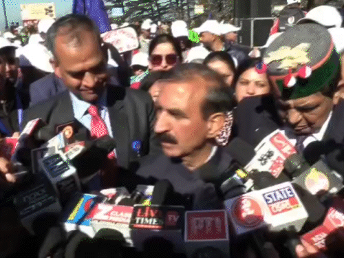 हिमाचल CM बोले- बिहार में कांग्रेस का वोट प्रतिशत बढ़ा:पार्टी वहां अलायंस पार्टनर थी; डॉक्टरों के ट्रांसफर मामले में झूठ बोल रही बीजेपी