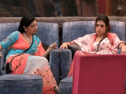 ‘मुझे नहीं लगता तू अमल को भाई मानती थी’:फरहाना ने तान्या मित्तल से पूछा सवाल, कहा- अमाल के सामने अलग इंसान बन जाती हो