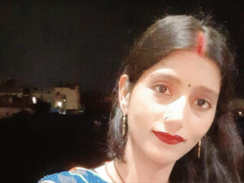 शारदा सिन्हा के ड्राइवर के पत्नी-बच्चों का अपहरण:बेटी-बेटे को स्कूल से लाने गई थी वाइफ, पति को फोन आया- हम सुरक्षित हैं, हमें नहीं खोजो