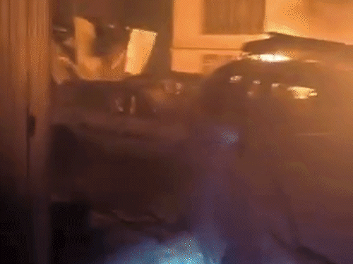 श्रीनगर के थाने में धमाका,300-600 मीटर दूर गिरे बॉडी पार्ट्स:लोग बोले- हमने खोपड़ी गिरते देखी; विस्फोटक में बिना डेटोनेटर के धमाका बना सस्पेंस