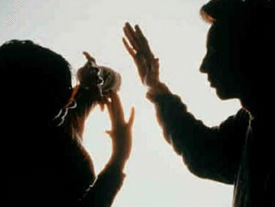 भोपाल में छेड़छाड़ की शिकायत,1 महीने बाद भी FIR नहीं:पीड़िता ने कहा- 4 बार थाने बुलाकर बयान लिए, कार्रवाई के बदले मुझे ही फटकार लगाई