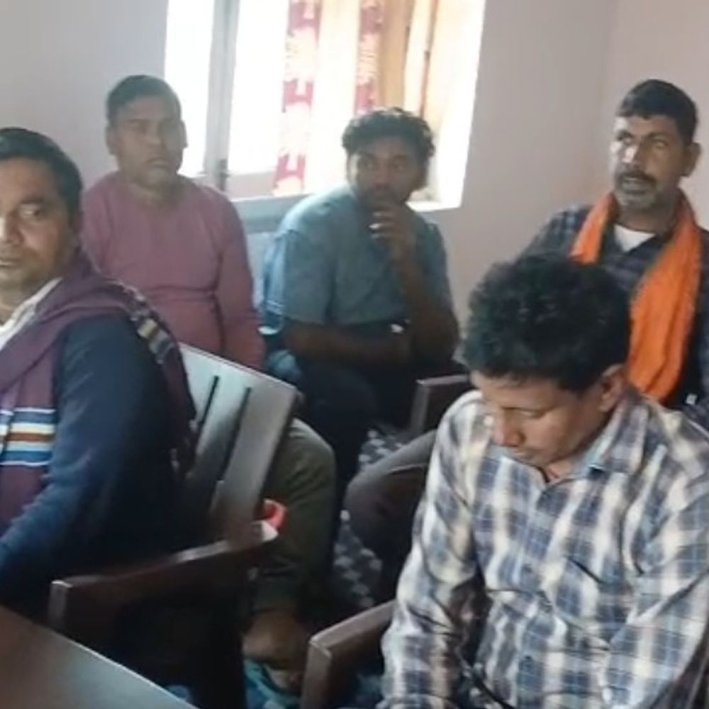 आंती पंचायत भवन में जनता दरबार:फरियादियों की समस्याओं का हुआ समाधान, सरकारी योजनाओं से जुड़े आवेदनों का हुआ निपटारा