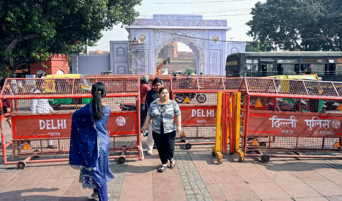 लाल किला ब्लास्ट के बाद दिल्ली में फिर खलबली! चार अदालतों और दो स्कूलों में बम की धमकी, जांच जारी