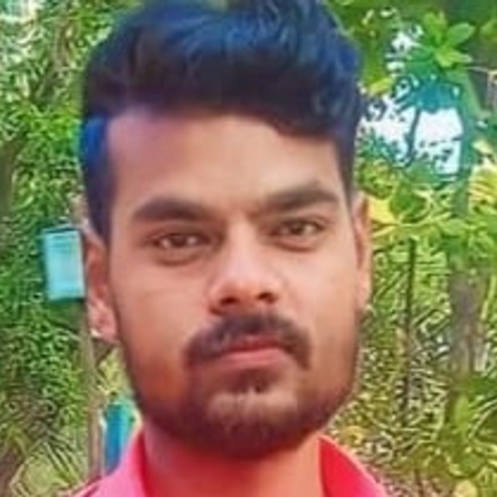 संतकबीरनगर में दो बाइकों की भिड़ंत, एक युवक की मौत:तीन घायल, शादी का कार्ड देने जा रहा था युवक