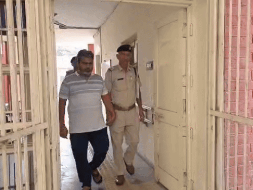 गोहाना में फर्जी बैंक चलाकर करोड़ों ठगने वाला गिरफ्तार:फिक्स डिपॉजिट के नाम पर लोगों को ठगा; पैसे डबल करने का लालच दिया