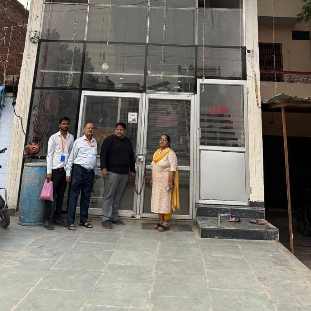 प्रसूता की मौत के बाद SPM हॉस्पिटल सील:बलरामपुर में अस्पताल संचालक और महिला सर्जन पर नहीं हुई कार्रवाई