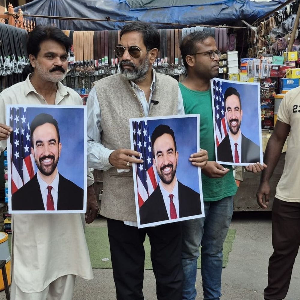 जोहरान ममदानी बने न्यूयॉर्क के मेयर, प्रयागराज में मना जश्न:कांग्रेसियों ने बांटी मिठाई, कहा भारत का नाम रोशन किया गर्व की बात