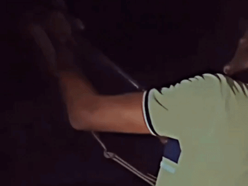 रील की सनक में युवक उड़ा रहे कानून की धज्जियां:मैनपुरी में बंदूक से फायर कर बनाई रील VIDEO, SP के निर्देशों का कोई असर नहीं