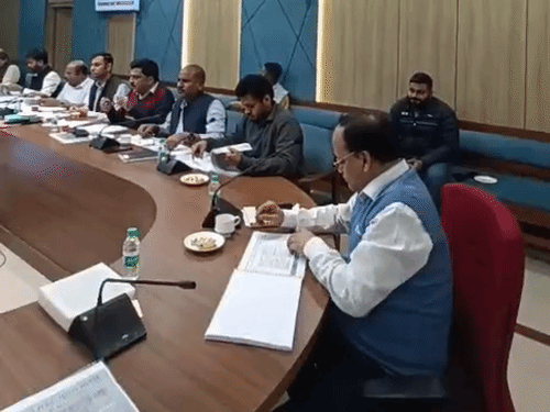 शाम को होती हैं सर्वाधिक मार्ग दुर्घटनाएं:यातायात विभाग ने दी रिपोर्ट; रोशनी की कमी, तेज गति प्रमुख कारण