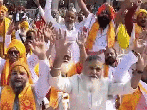 कानपुर की OPF में बना राम मंदिर का धर्मध्वज:इतना हल्का कि हमेशा लहराता रहेगा, आंधी-बारिश, सर्दी और तेज धूप भी बेअसर