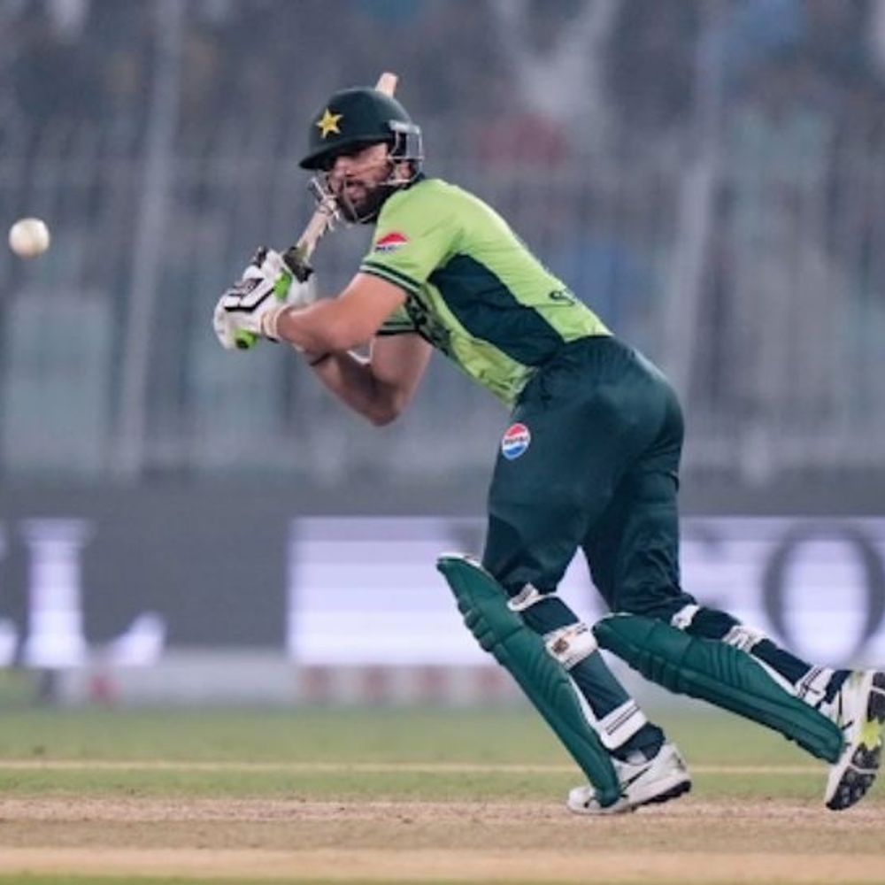 पहला वनडे-पाकिस्तान ने साउथ अफ्रीका को 2 विकेट से हराया:सलमान आगा और मोहम्मद रिजवान की फिफ्टी, नसीम-अबरार ने 3-3 विकेट लिए