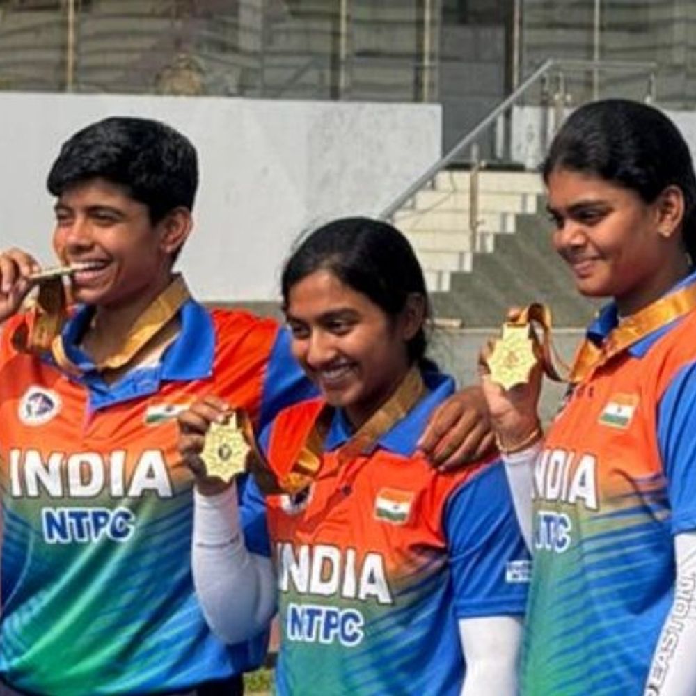 एशियन आर्चरी चैंपियनशिप में भारतीय कंपाउंड टीम को 2 गोल्ड:पुरुष वर्ग में एक अंक से स्वर्ण चूके, सिल्वर से संतोष करना पड़ा