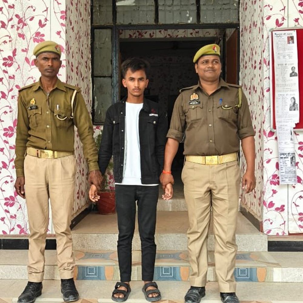 आजमगढ़ में गोली मारकर हत्या मामले में एक आरोपी गिरफ्तार:तीन दिन पूर्व देर रात को हुई थी घटना तलाश में जुटी थी पुलिस