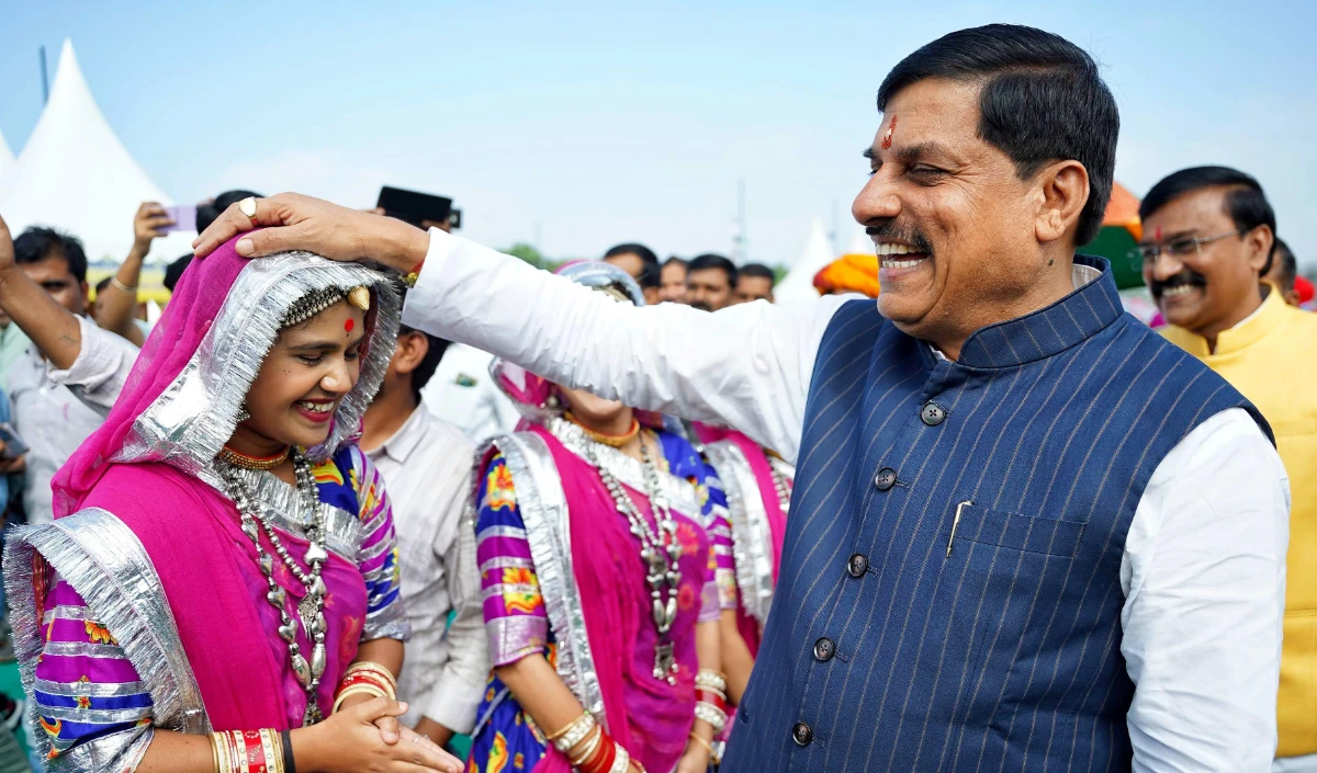 मध्यप्रदेश सरकार ने लाडली बहना योजना की मासिक सहायता बढ़ाकर 1500 रुपये की