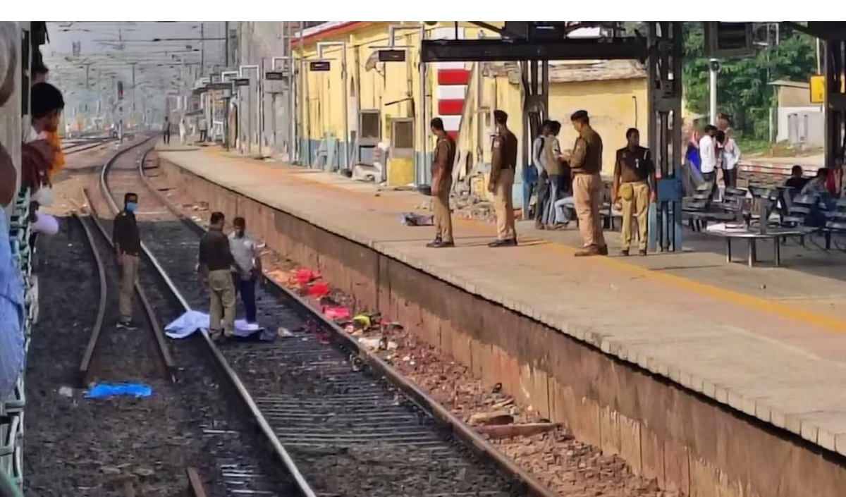 Mirzapur train accident: कालका एक्सप्रेस से कटकर 6 श्रद्धालुओं की मौत, CM योगी ने किया मुआवजे का ऐलान