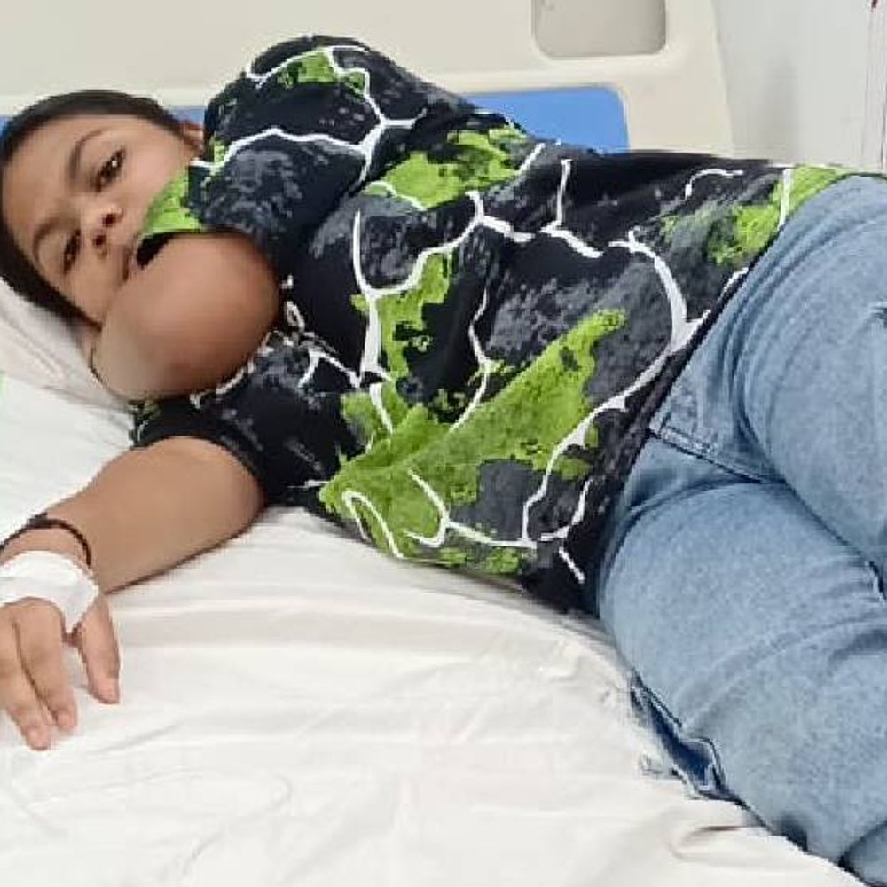 स्कूल में पानी पीते ही छात्र-छात्राओं की बिगड़ी तबीयत:जबलपुर के जिला अस्पताल में करवाया भर्ती,सेंट फ्रांसिस स्कूल के हैं बच्चे, दो की हालत नाजुक