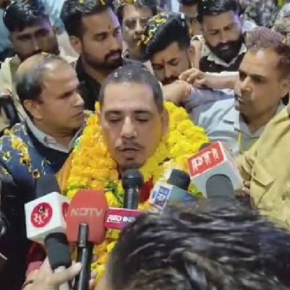 राबर्ट वाड्रा बोले- बिहार में दोबारा चुनाव होना चाहिए:इंदौर में कहा- जनता नतीजों से खुश नहीं; चुनाव आयोग की मदद से ये रिजल्ट आया