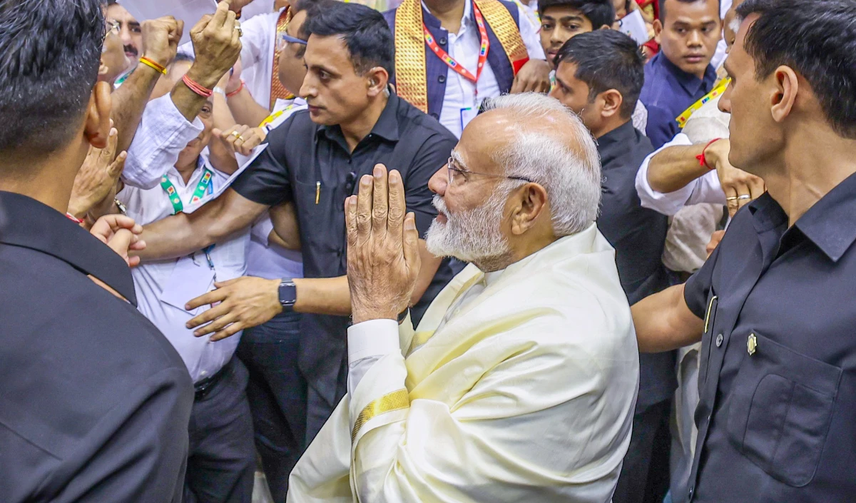 Hyderabad में PM Modi ने सैफरान के विमान इंजन मरम्मत केंद्र का उद्घाटन किया