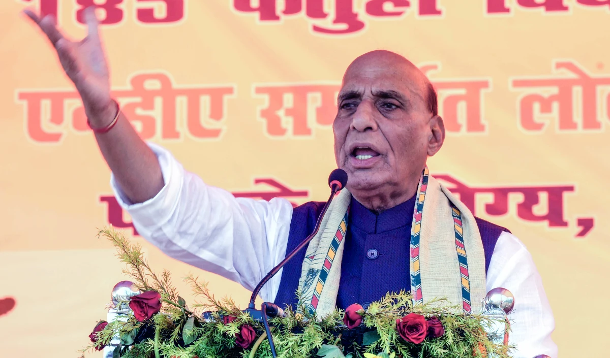 बिहार चुनाव से पहले राजनाथ का बड़ा चुनावी दांव: नीतीश ने विकास किया, राजद ने भय फैलाया