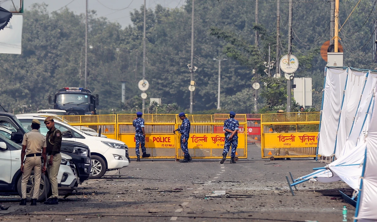 Red Fort Blast Probe | आतंकवादियों ने हमास स्टाइल से दिल्ली पर ड्रोन हमलों की बनाई थी योजना, ‘सह-साजिशकर्ता’ को गिरफ्तार किया, ड्रोन-रॉकेट पर किया था काम