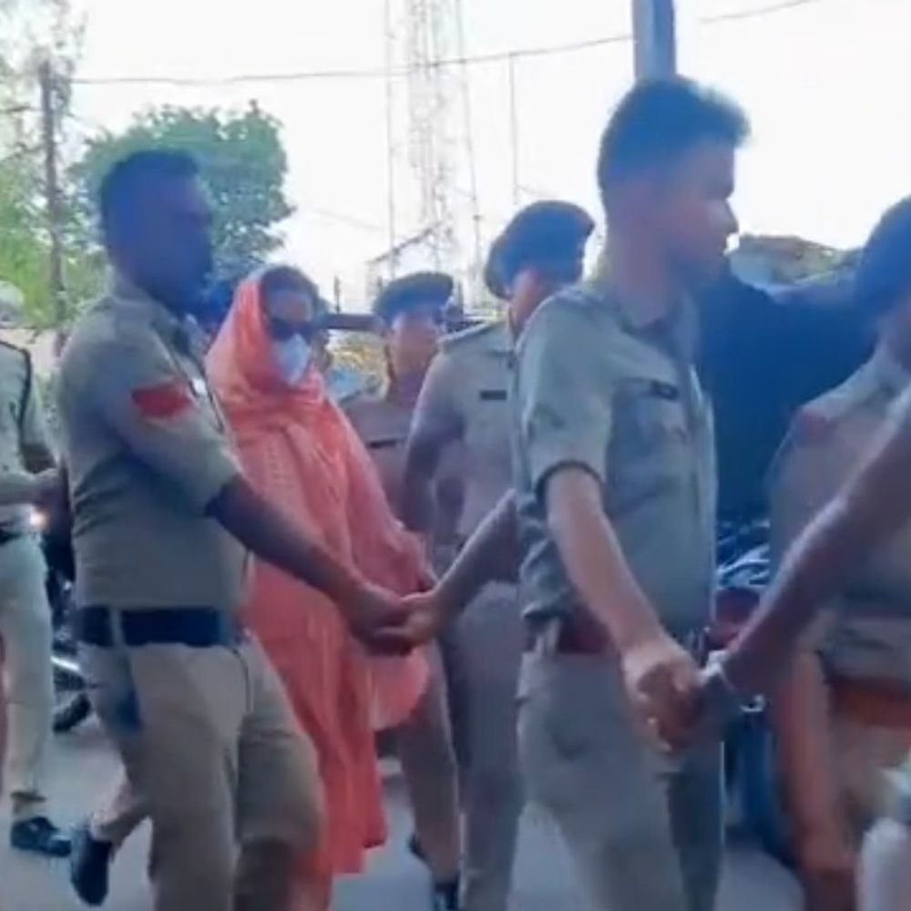 ज्योति सोनी को फांसी देने के लगे नारे:जहरीली कफ सिरप कांड में सातवीं गिरफ्तारी, कोर्ट से SIT को 3 दिन की मिली रिमांड