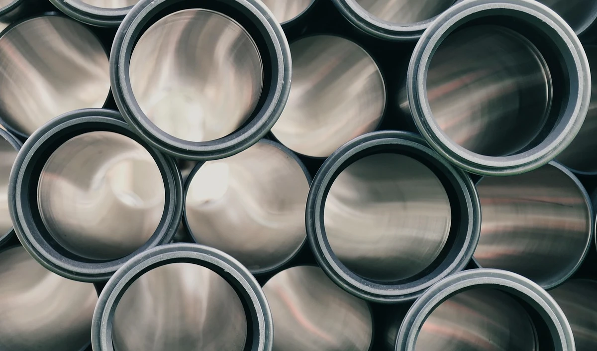 चीन की ‘पाइप डंपिंग’ से घरेलू उद्योग पर संकट, आयात दोगुना होने से बढ़ा नुकसान