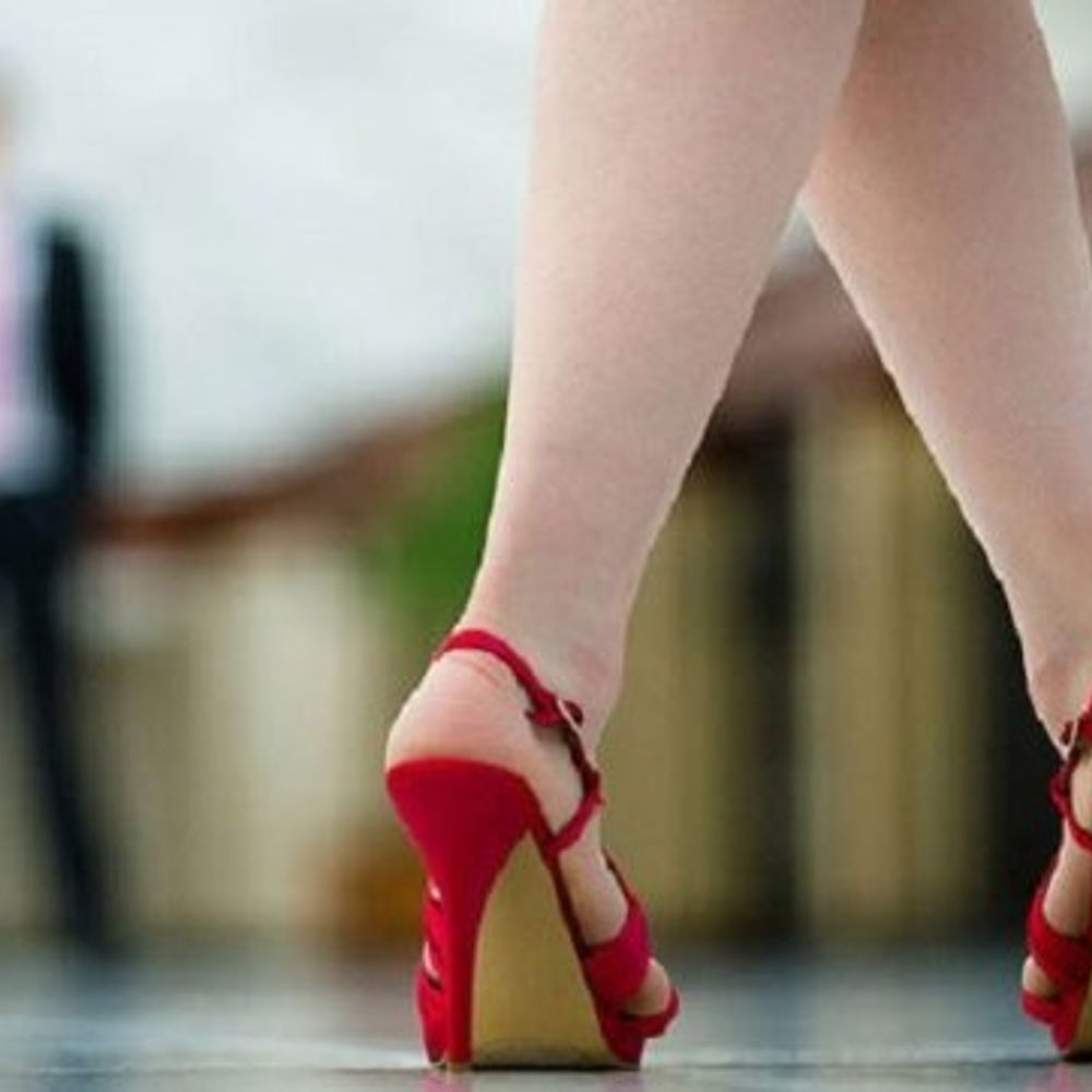 कोरियर कंपनी की आड़ में चल रहा सेक्स रैकट, FIR:रिटायर्ड ACP की साली समेत 15 लोगों के नाम शामिल