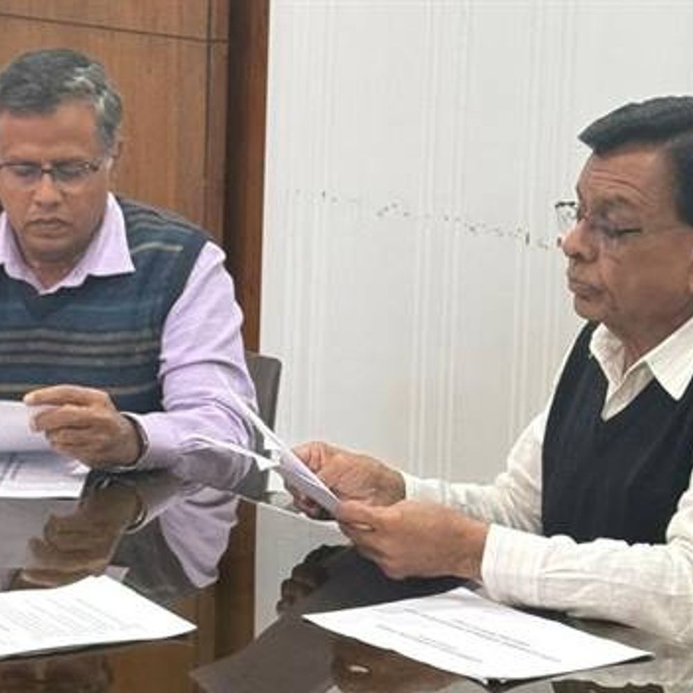 मंत्रियों की नाराजगी के बाद जीएसटी वसूली पर मीटिंग:डिप्टी सीएम देवड़ा बोले- जीएसटी कलेक्शन बढ़ाने राजस्व वसूली शिविर लगाएं अफसर