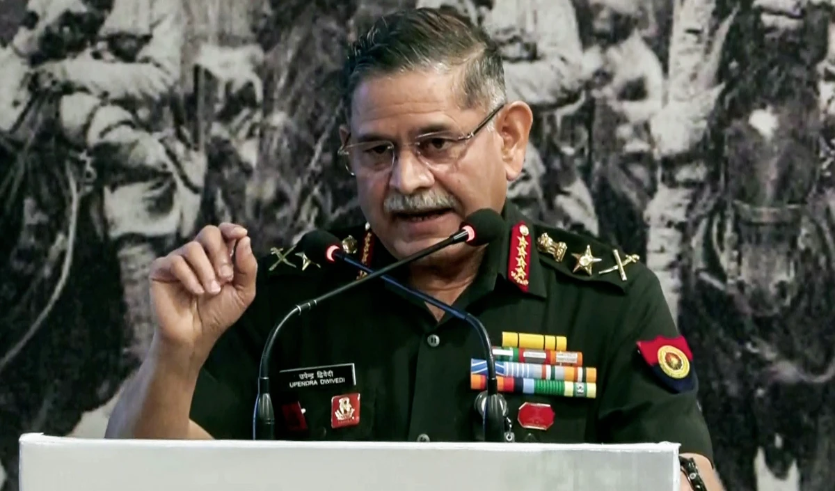 मणिपुर में लौटा विश्वास! सेनाध्यक्ष बोले- राष्ट्रपति शासन के बाद तेज़ी से सुधरे हालात