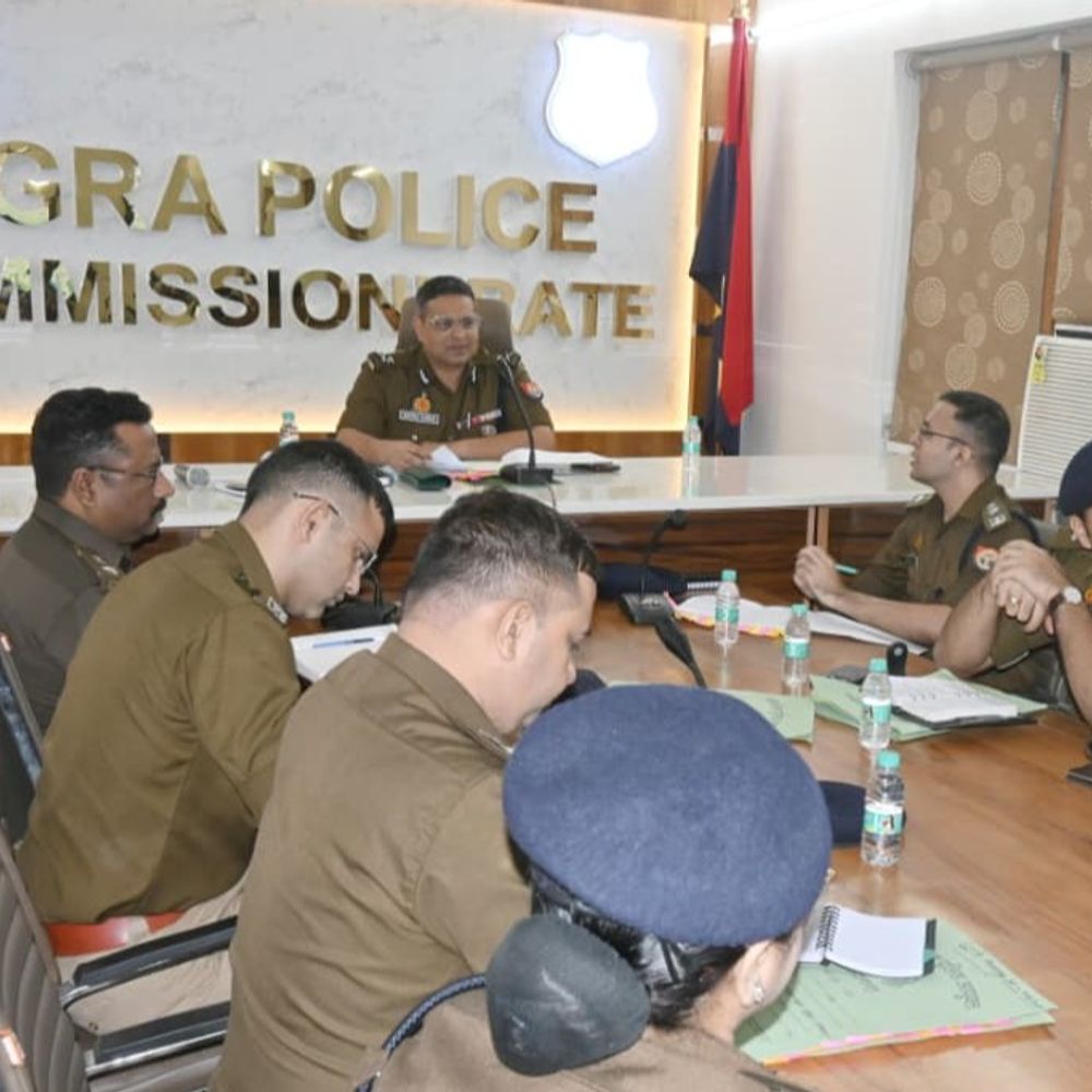 जेल से छूटे अपराधियों की हो निगरानी:आगरा पुलिस कमिश्नर ने क्राइम मीटिंग में की समीक्षा, कहा- नई हिस्ट्रीशीट खोली जाए