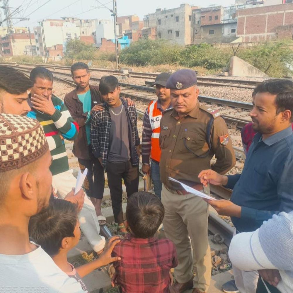 कल से तीन दिन बंद रहेगा अर्जुन नगर-बारह खम्भा फाटक:रेलवे लाइन पर होना है कार्य, वैकल्पिक फाटक नगला छऊआ से निकलेंगे वाहन