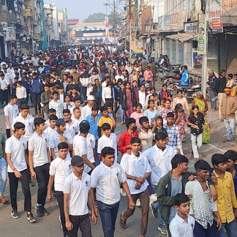 खंडवा में सांसद खेल महोत्सव का आगाज:एक मंच पर सांसद-जिलाध्यक्ष और महापौर-विधायक, दौड़ और जुंबा डांस के साथ शुरुआत