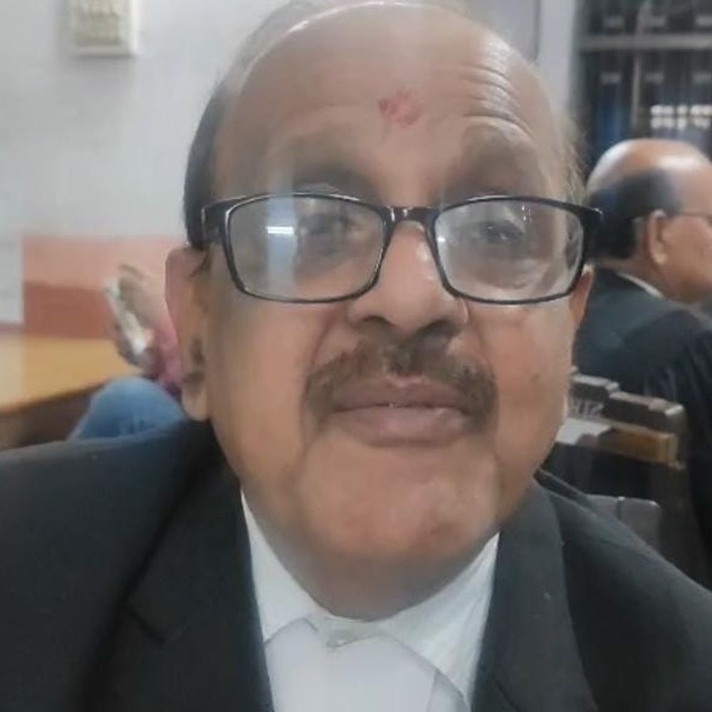 आधिकारिक प्रपत्र में छेड़छाड़ का आरोप:जिला निर्वाचन कार्यालय में शिकायत दर्ज, मुजफ्फरपुर में चुनाव आयोग ने दिए जांच के आदेश