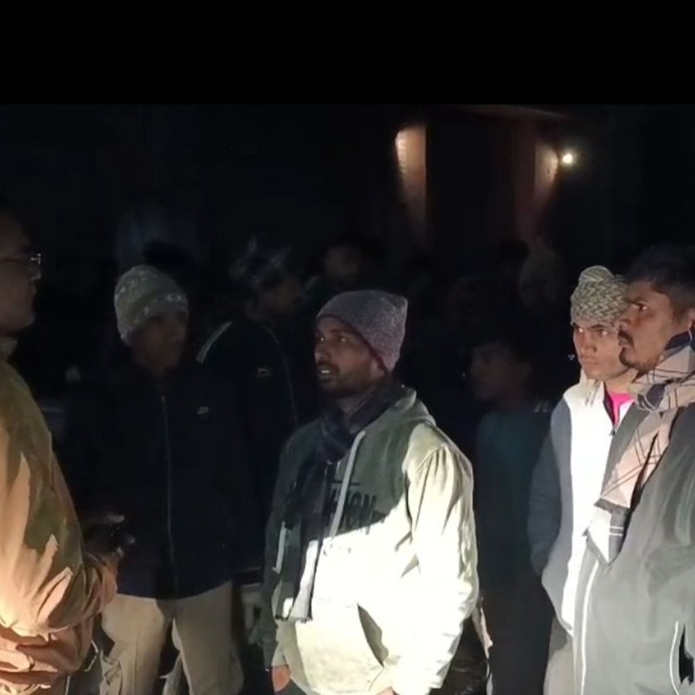 1.5 लाख रुपए और 5 लाख के गहने छीने:जहानाबाद में ज्वेलरी दुकानदार से लूट, 2 बाइक पर सवार होकर पहुंचे थे 4 अपराधी