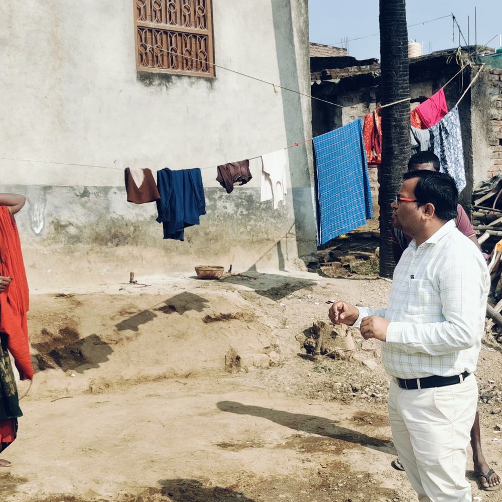 रामानंद परसी राम विद्यालय खेल मैदान से हटेगा अतिक्रमण:अंचल अधिकारी ने एक सप्ताह में हटाने का दिया निर्देश