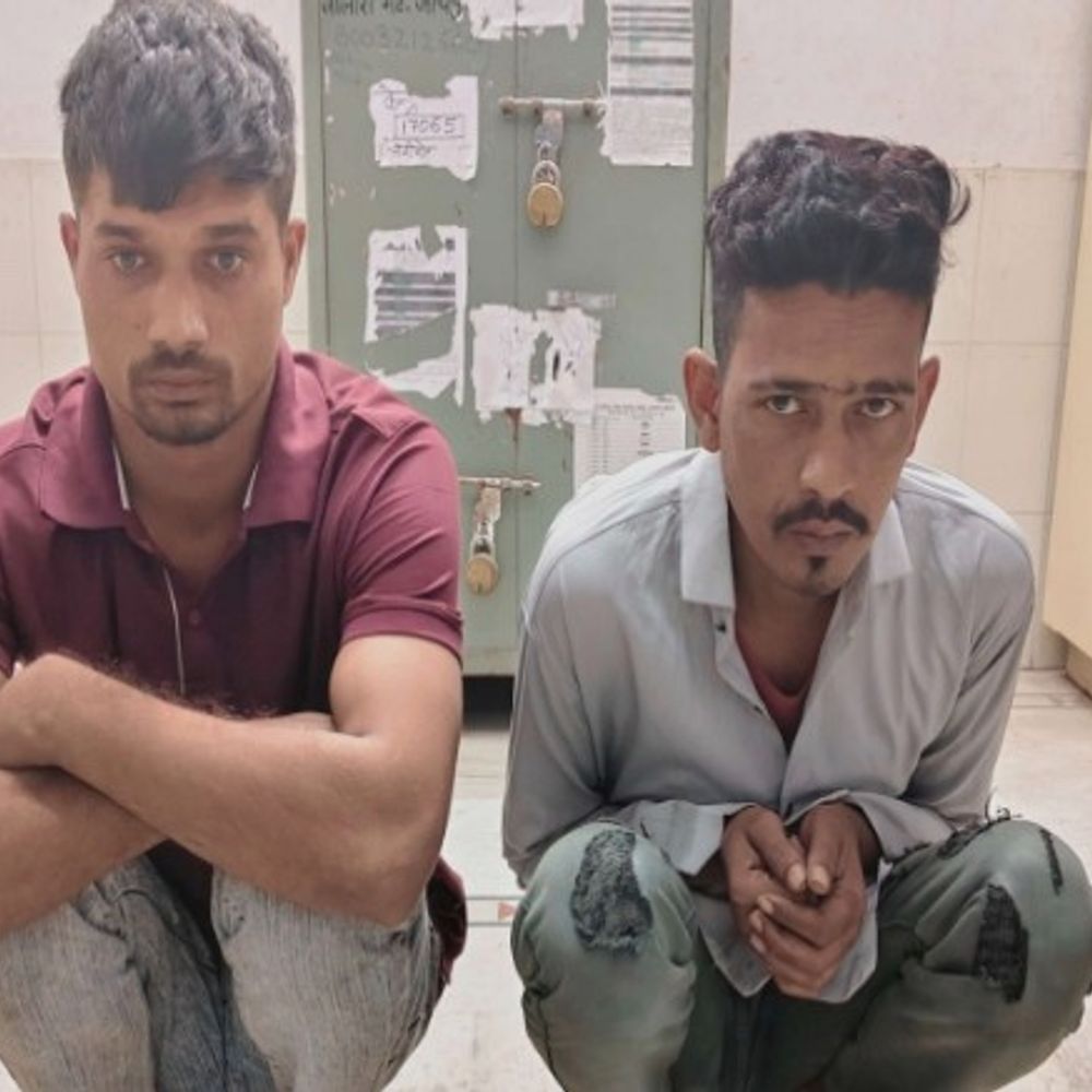 शहर में दो मकानों में हुई चोरी का खुलासा:पुलिस ने दो शातिर चोरों को पकड़ा, एक पर 10 दूसरे के खिलाफ 2 मामले दर्ज