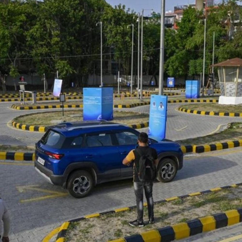 अगले हफ्ते निजी एजेंसी संभालेगी ड्राइविंग लाइसेंस टेस्टिंग व्यवस्था:लर्निंग से परमानेंट लाइसेंस तक ड्राइविंग टेस्ट बंथरा में, वेरिफिकेशन ट्रांसपोर्टनगर आरटीओ में होगा