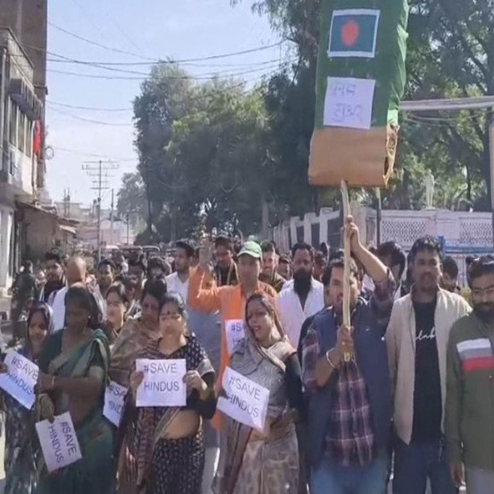 टोंक में बांग्लादेश के पीएम का पुतला फूंका:हिंदुओं पर हो रहे अत्याचार के खिलाफ रैली निकालकर किया प्रदर्शन