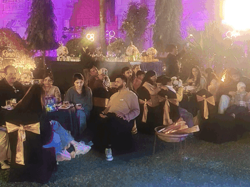 सवाई माधोपुर में गूंजा हैप्पी न्यू ईयर, रणथंभौर में जश्न:होटल-रिसॉट्‌र्स में हुआ सेलिब्रेशन; 12 बजते ही एक- दूसरे को दी शुभकामनाएं