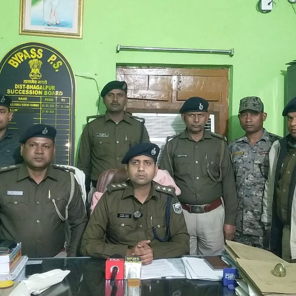 भागलपुर में हथियार के साथ 3 बदमाश गिरफ्तार:2 का क्रिमिनल रिकॉर्ड, कट्टा-कारतूस बरामद; बड़ी वारदात को अंजाम देने की फिराक में थे