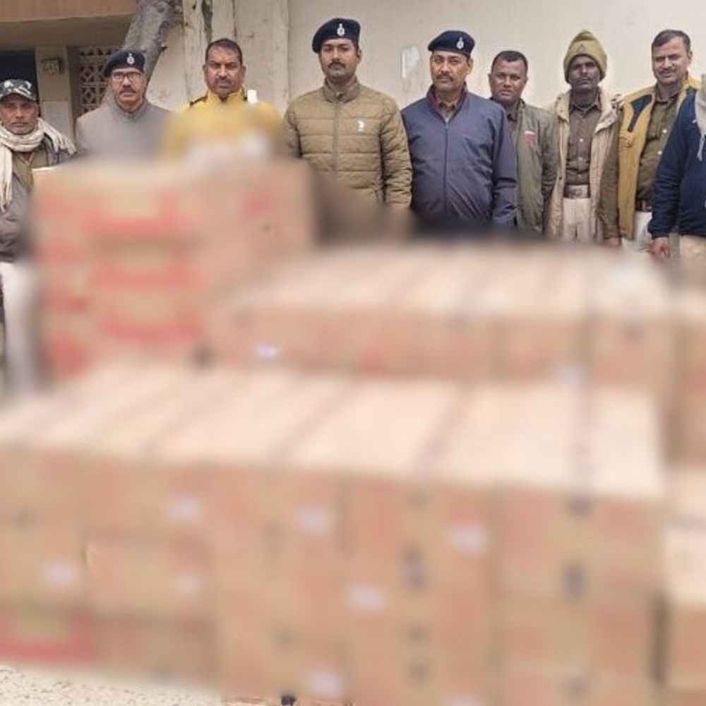 दरभंगा में 1130 लीटर विदेशी शराब जब्त:तस्कर फरार, तीन नामजद, गिरफ्तारी के लिए छापेमारी