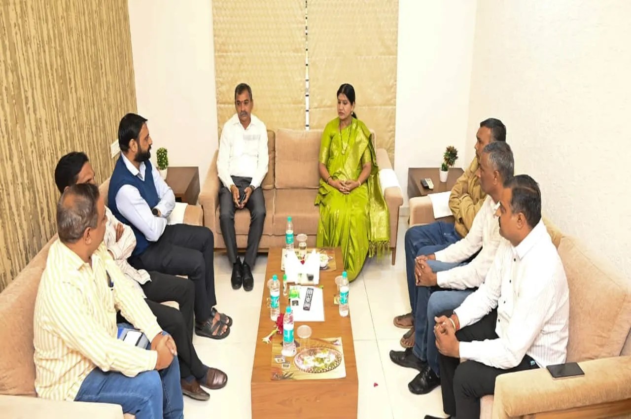 राज्यमंत्री वाघेला ने प्रस्तावित विकास कार्यों को लेकर दिया आवश्यक मार्गदर्शन