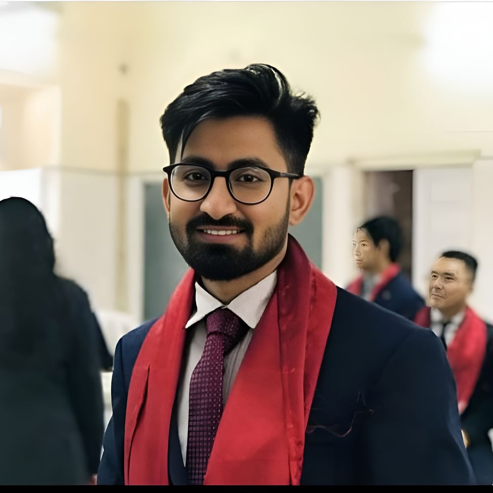 डॉ. भाटी को एम्स दिल्ली से ऑन्कोलॉजिस्ट की डिग्री