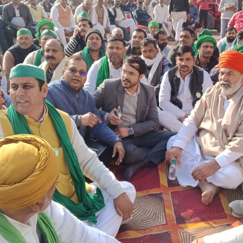 भाकियू की पंचायत में राकेश टिकैत की चेतावनी:दिल्ली का प्रतिबंधित कचरा मुजफ्फरनगर में नहीं जलने देंगे