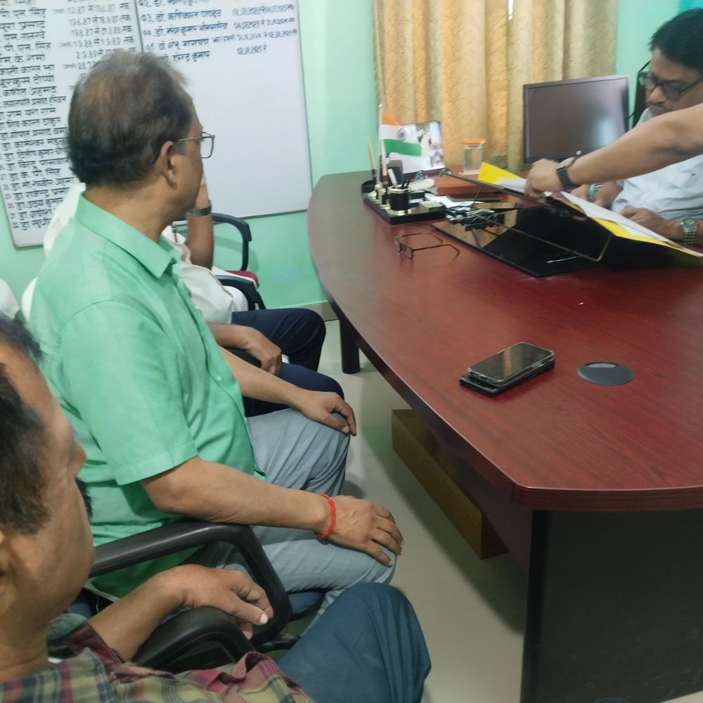 फुलपरास के निजी नर्सिंग होम पर छापा:अनियमितताओं की सूचना मिली थी, स्वास्थ्य विभाग की टीम ने की कार्रवाई