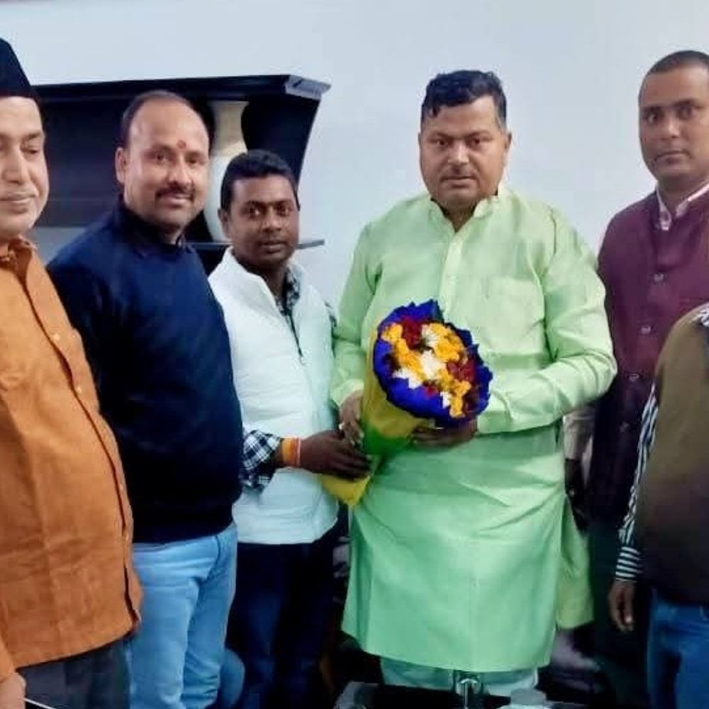 मनुषमारा नदी के काले पानी से सैकड़ों एकड़ भूमि तबाह:केंद्रीय जलशक्ति राज्यमंत्री को ज्ञापन सौंपा गया, बांध बनाने की मांग