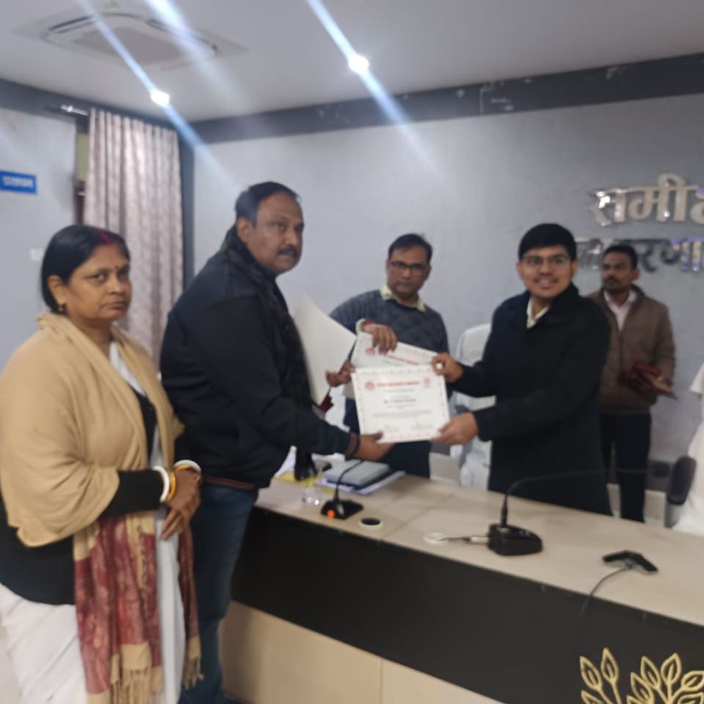 बाखरपुर स्वास्थ्य केंद्र को राज्य स्तरीय NQAS प्रमाणन मिला:पीरपैंती रेफरल अस्पताल के तहत मिली उपलब्धि, स्वास्थ्य सेवाओं में बेहतर सुधार पर सम्मानित