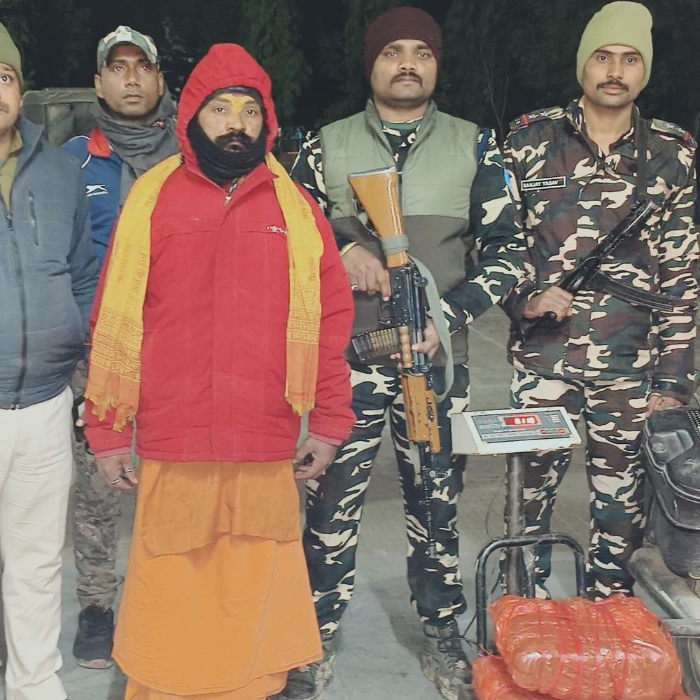 मोतिहारी में गांजा-ब्राउन शुगर के साथ साधु समेत 4 गिरफ्तार:घोड़ासहन सीमा पर संयुक्त कार्रवाई, दो नेपाली तस्कर भी पकड़े गए