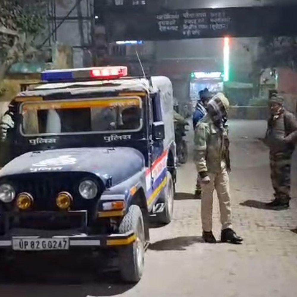 एटा में अज्ञात वाहन ने युवक को रौंदा:गंभीर घायल युवक की अस्पताल में मौत, पुलिस जांच में जुटी